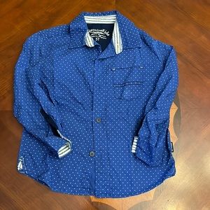 Blue bottom down shirt